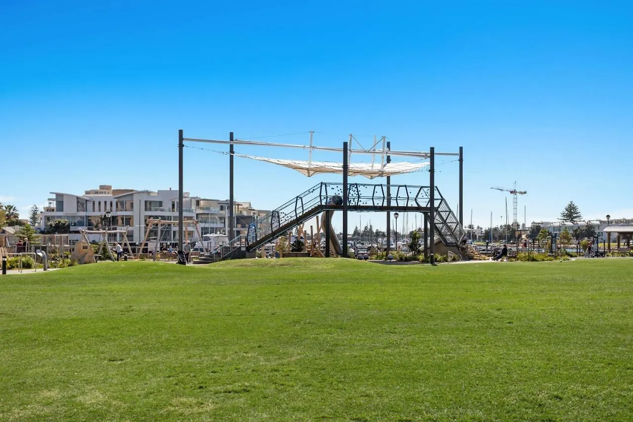 Belle Escapes - Glenelg Shores Apartment